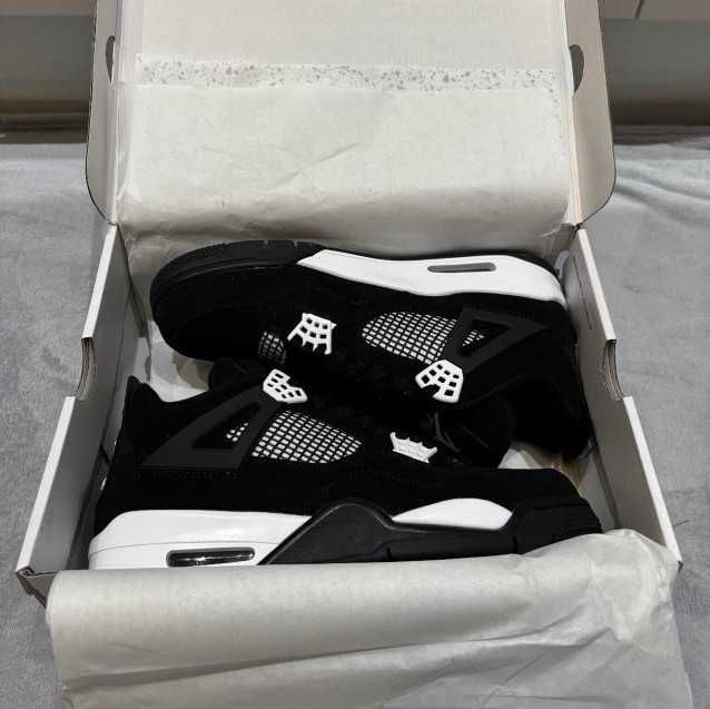#DOAR 349,99# Nike Air Jordan 4 White Thunder Editie Limitata