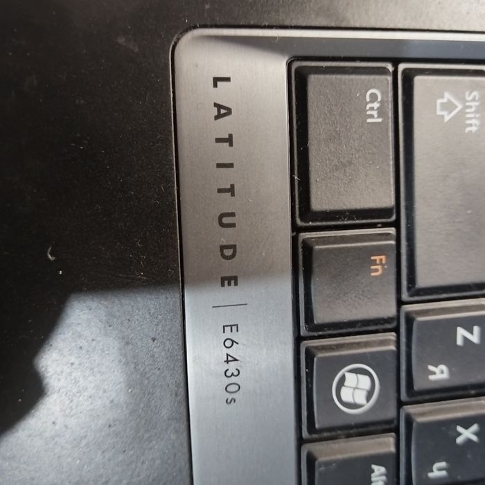 Продам ноутбук dell.