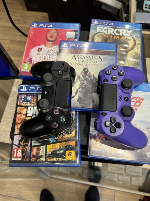 Sony PS4 Pro 1Tb, 2 manete, 5 jocuri, garantie