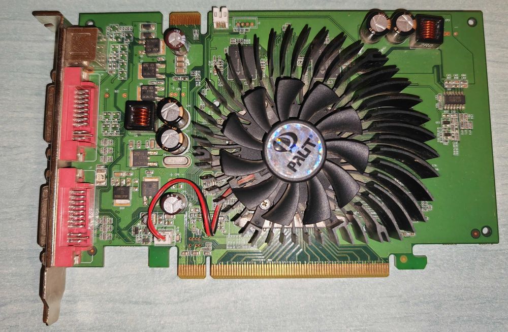 Placa video 8600 GT, 256 MB, 128 bit