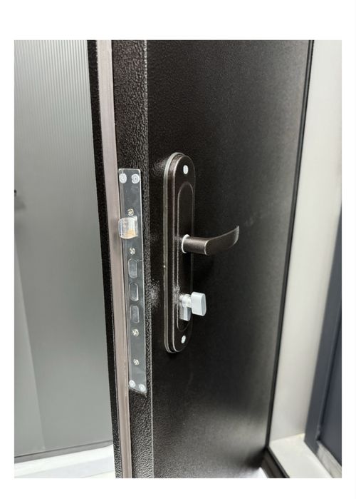 Продам дверь новый