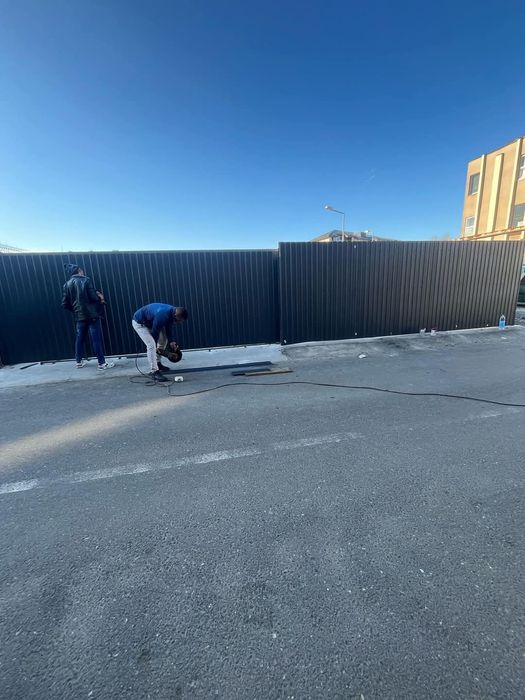 Garduri si porti din sipca metalica, panou stil jaluzele, tabla, plasa