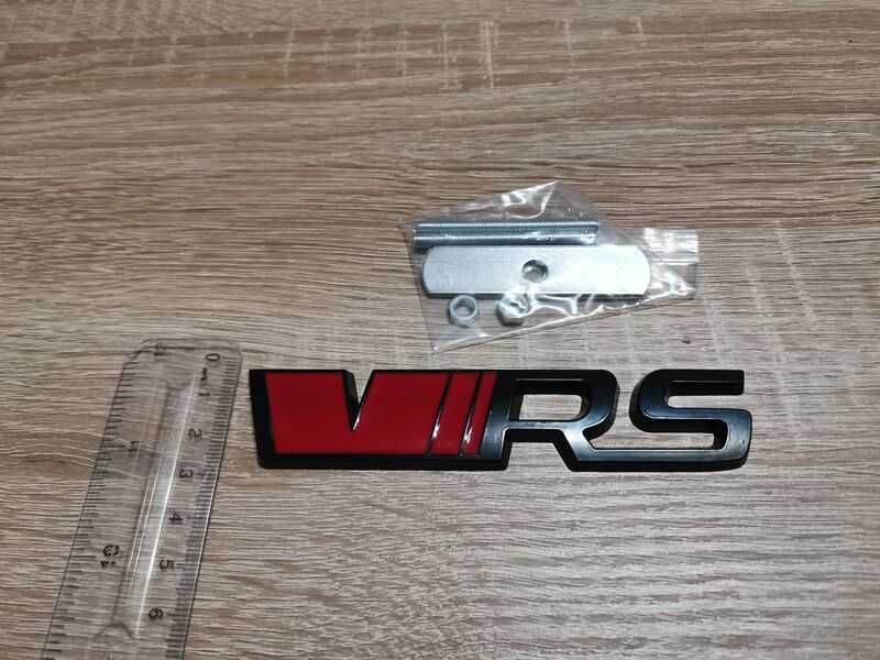 Skoda VRS надпис за решетка червено с черно