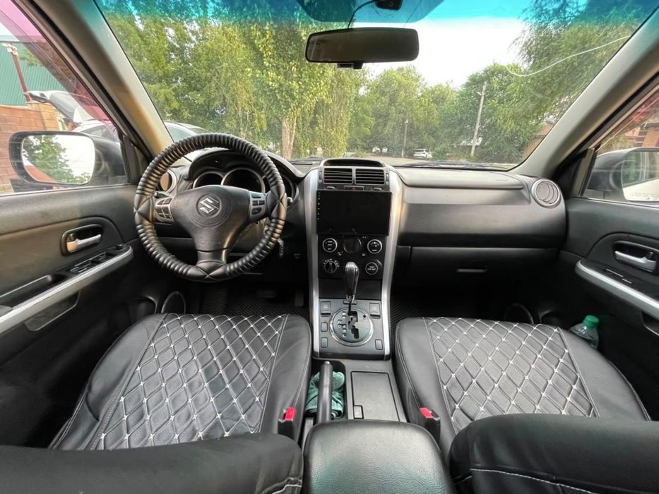 АвтомобильSuzuki
