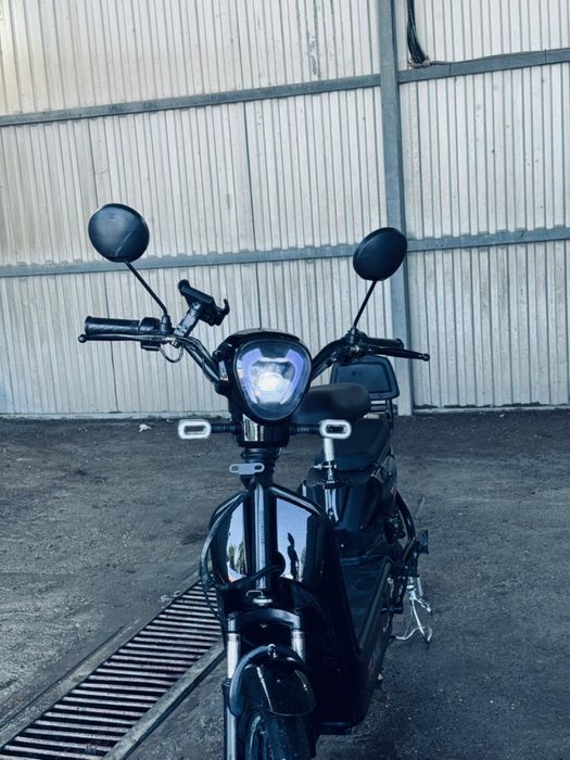 Скутер TUNIU 500 W