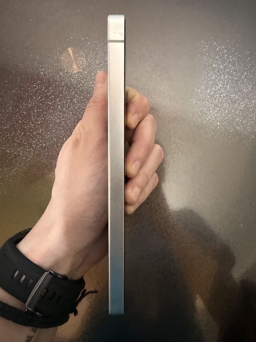 Продаётся Samsung Galaxy S25 Ultra 256GB

Телефон в отличном состоянии