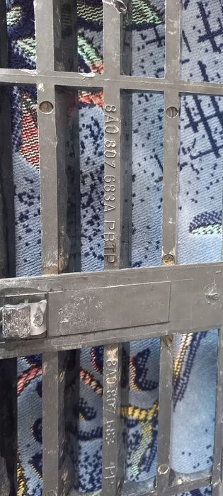 Решетка бампера нижняя ауди 80 В4