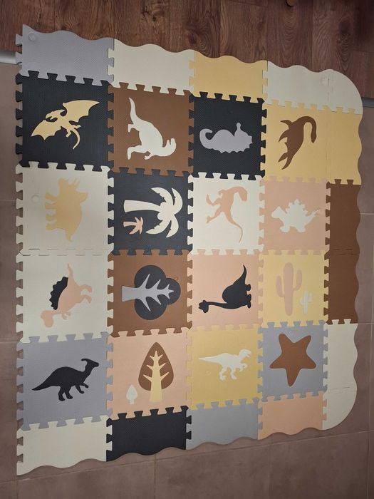 Килим пъзел 16 части, 30 на 30см