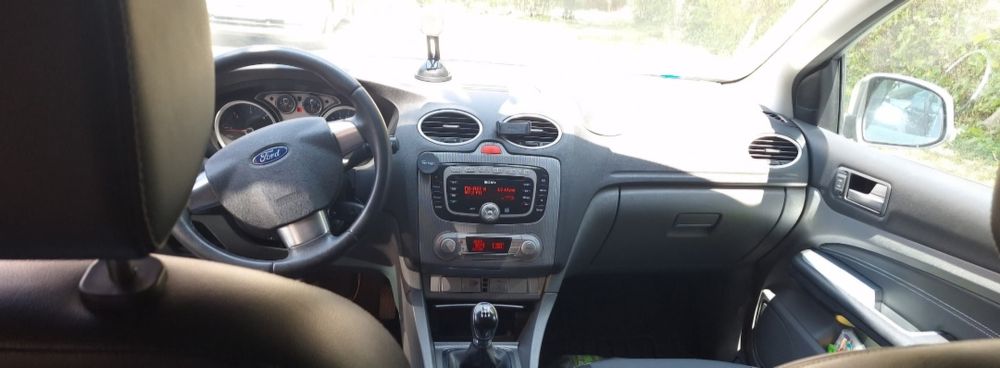 Ford Focus 2 gacelift titanium,200