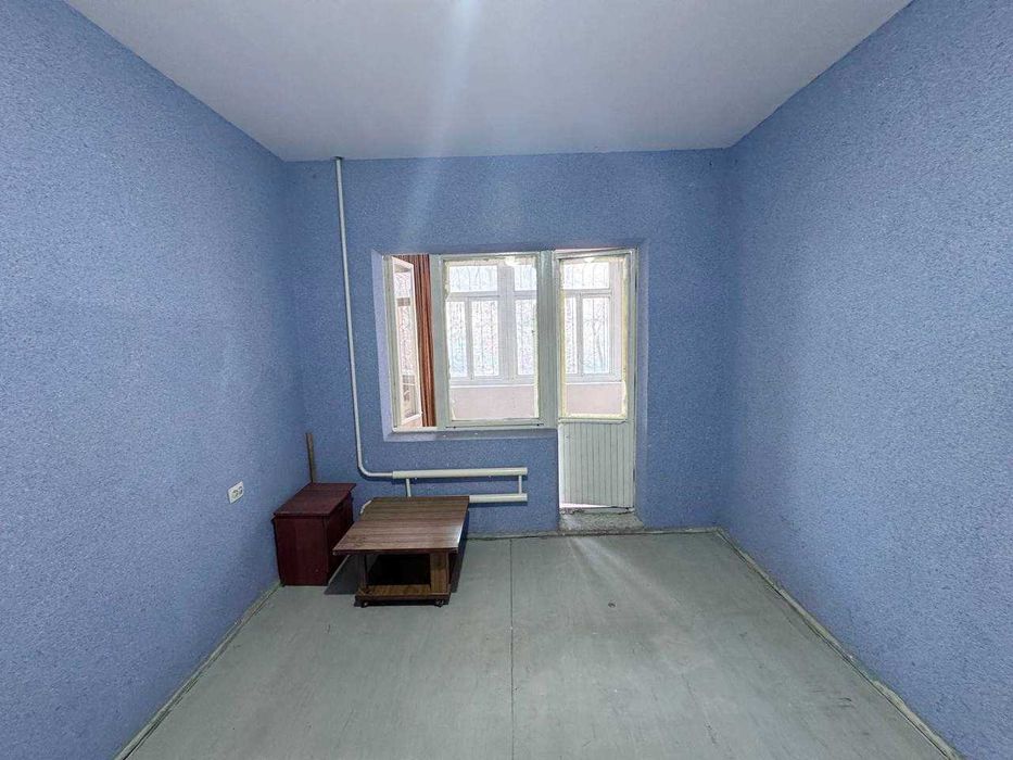 СРОЧНО Продается 3 комнатная 85 м2  Карасу-6 без ремонта 2 этаж