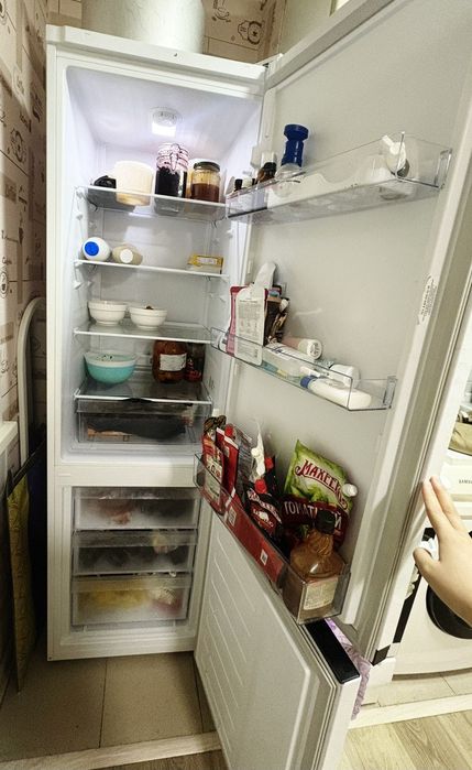 Продам холодильник