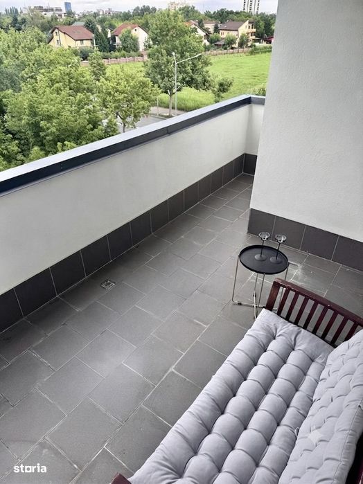 Studio modern prima inchiriere | parcare | metrou | aer conditionat.