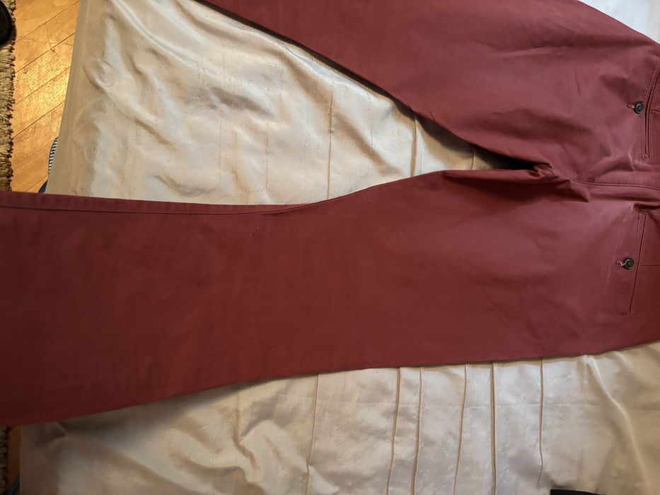 Панталон цвят бордо, използван