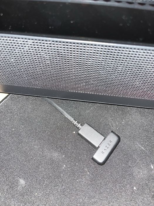 Vand casti Razer Barracuda X