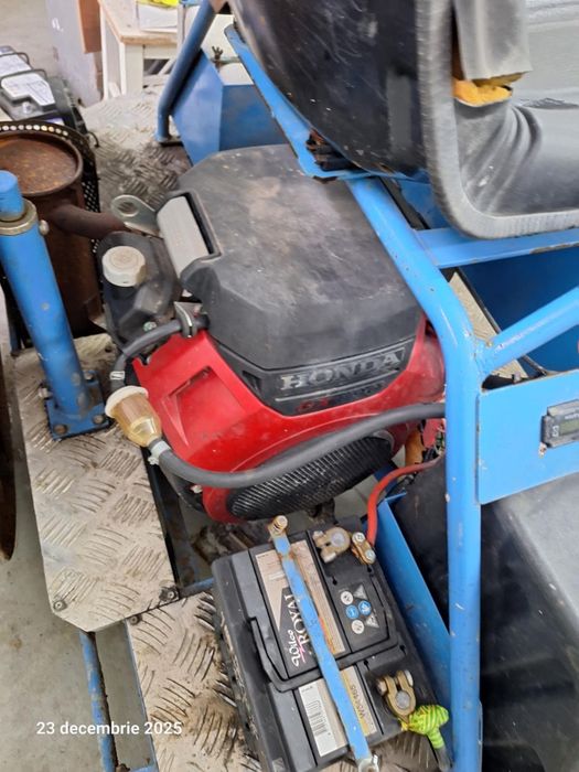 Vând șlefuitor de beton