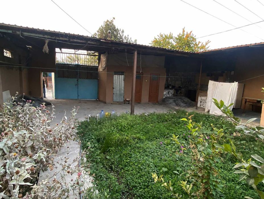 3 сотки в дачном поселке Чирчик