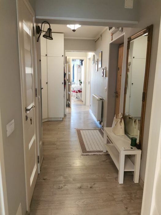 Apartament 3 camere, 2 băi