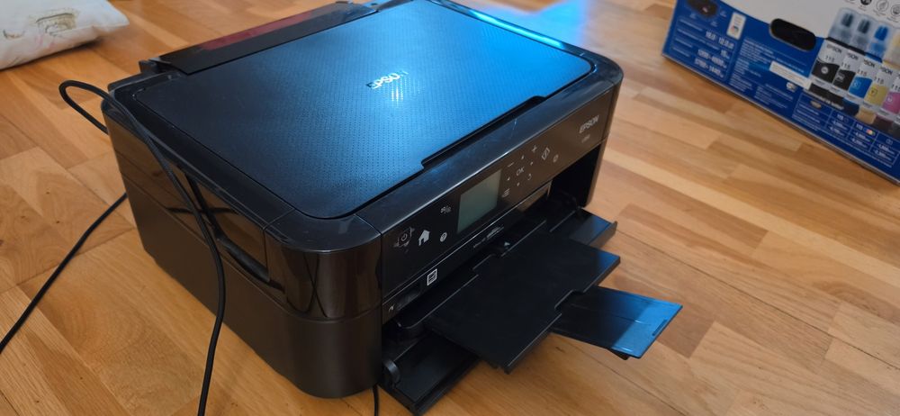 Vand imprimanta multifuncțională Epson L850