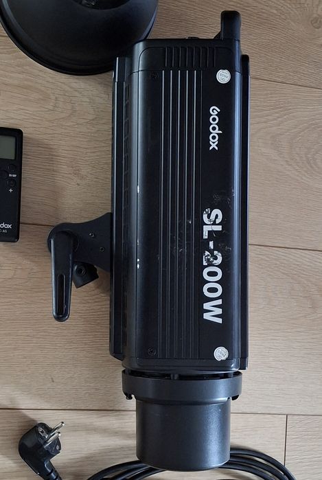 Lampa video LED Godox SL-200W