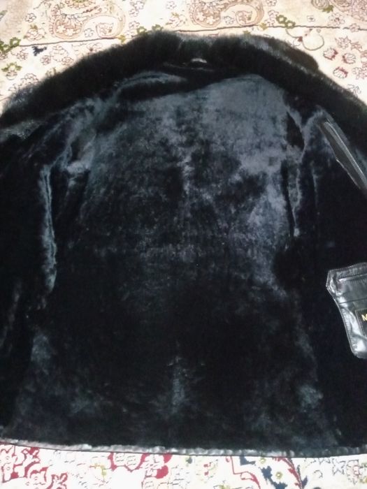 Продам мужскую дубленку