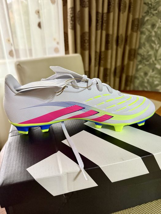 Adidasi fotbal Adidas