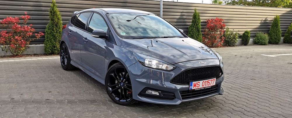 Ford Focus ST - An 2016 - Benzină 2.0--cp 250