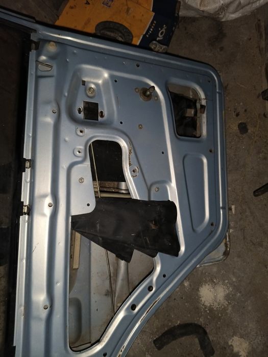 Продам Двери на 2115 можно на 2114