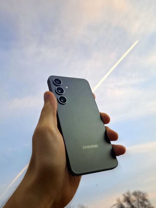 Цена по Договаряне Samsung S24 256GB Good Onyx Black