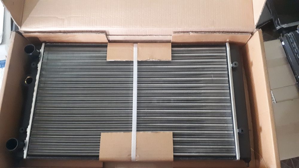 Радиатор охлаждения двигателя