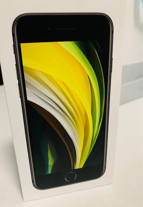 Продам Iphone Se 2020 года