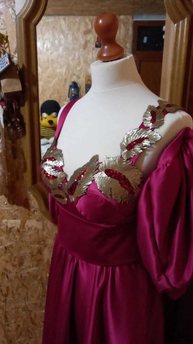 Vând rochie de nașă