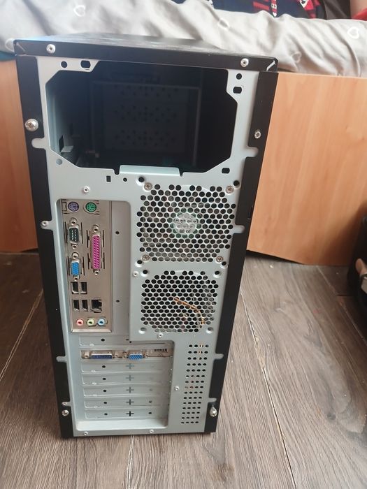 Vand unitate îi trebuie sursa si merge dp