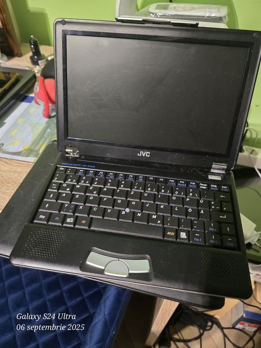 Mini Laptop JVC 100lei