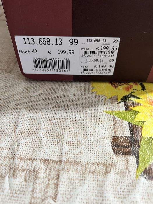 Pantofi piele model deosebit