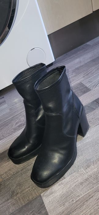 Botine Ghete Stradivarius 37
