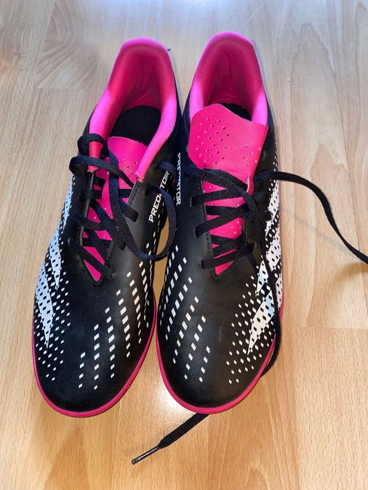 Футболни маратонки Adidas номер 42