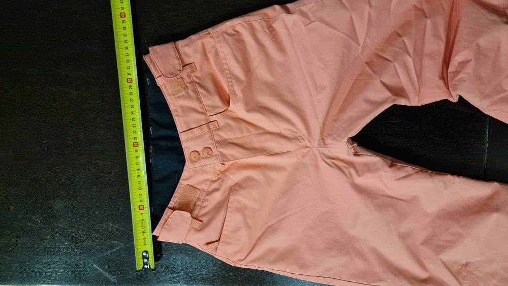 Продавам детски ски екип ROXY