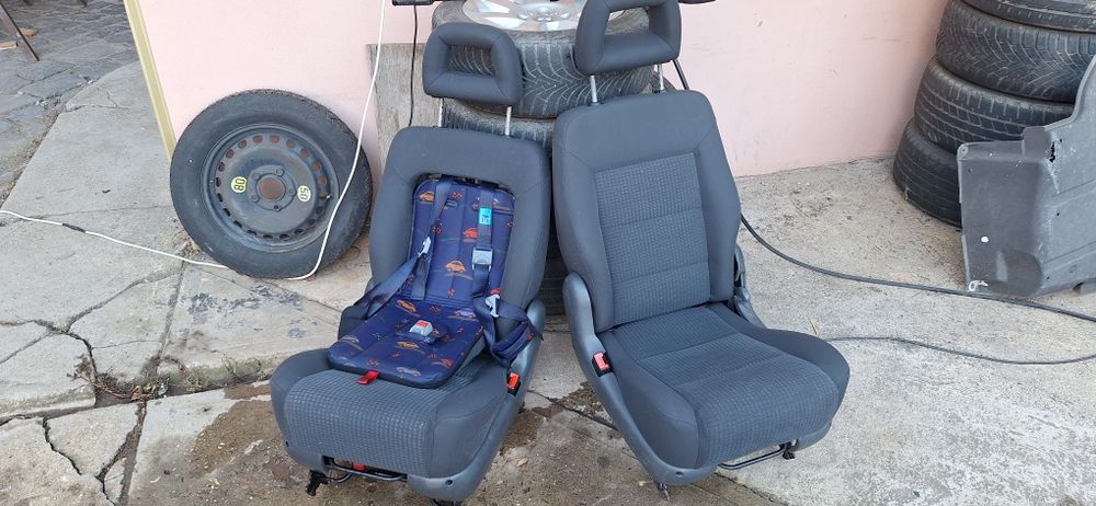 2 scaune de vw saran 2007