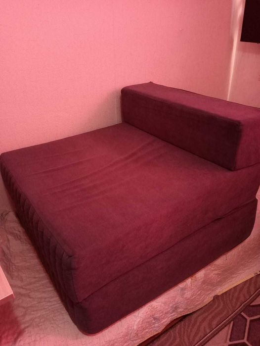 Бескаркасное кресло-кровать