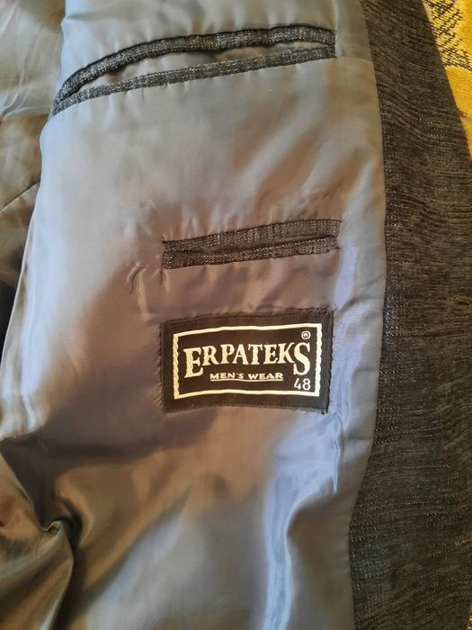 Продам пиджаки и жилет