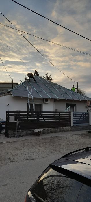 Executam acoperisuri si Reparatii acoperisuri