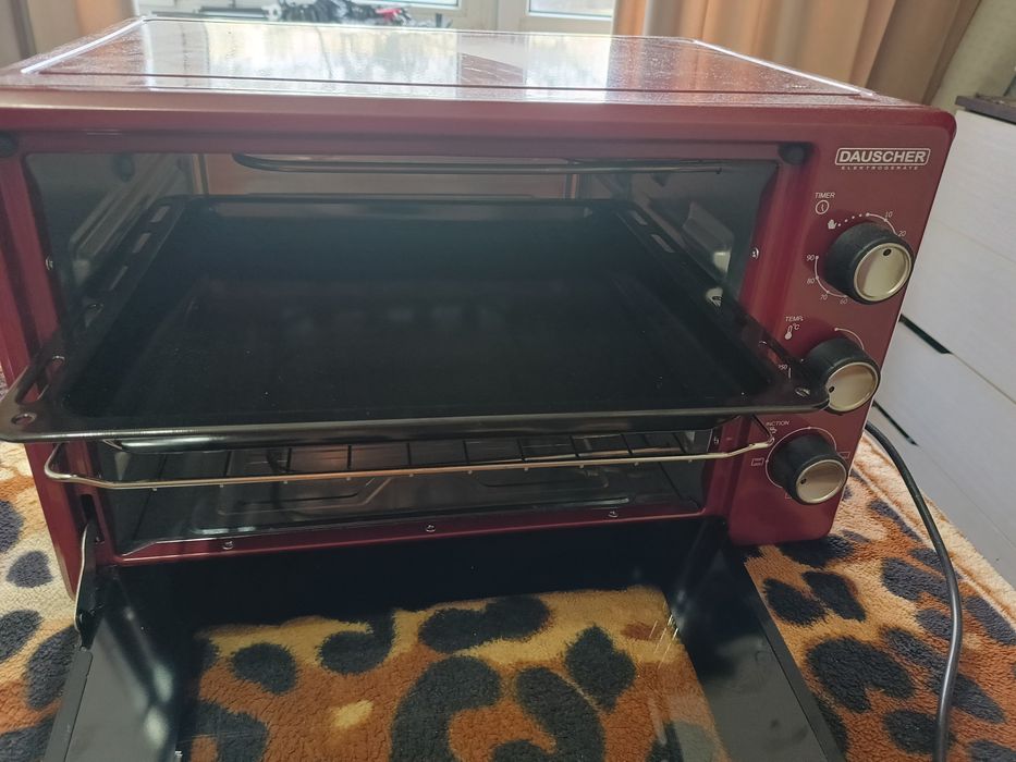 Продам электрическую духовку