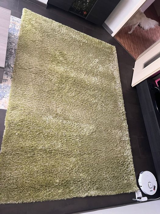 Килим шаги в много добро състояние -зелен