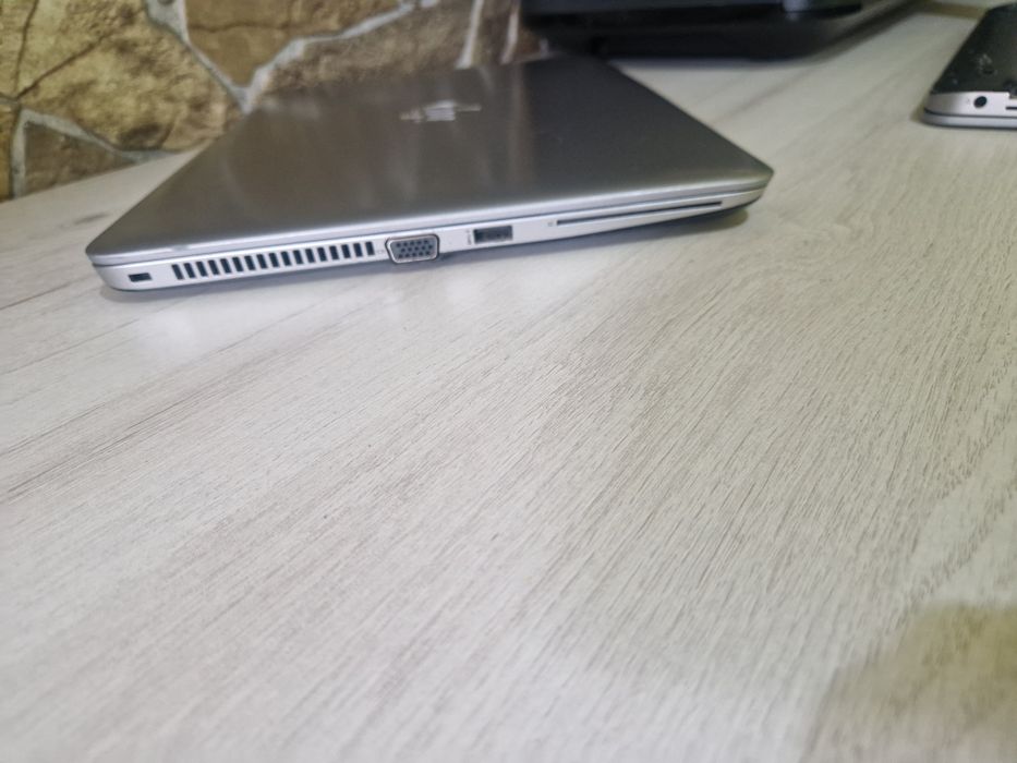 Vand laptop HP i5 gen 6