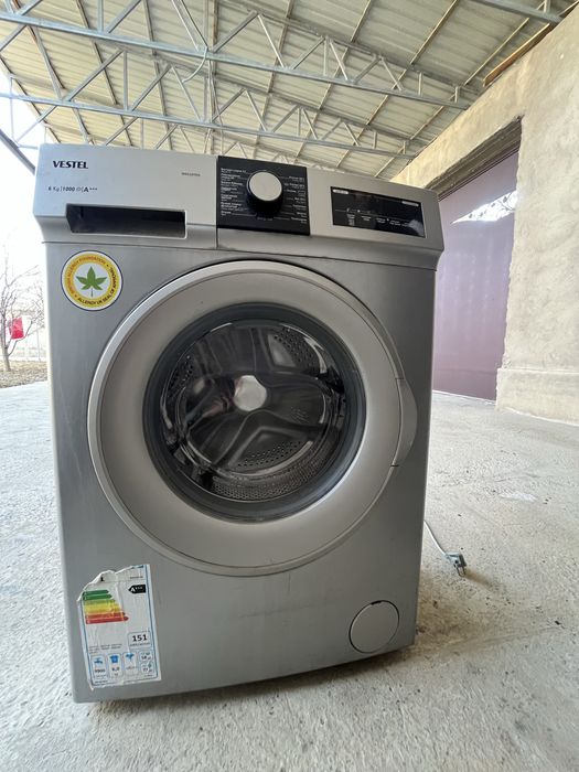 Kir moshina sotiladi