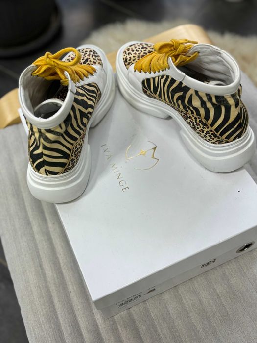 Сникърси Eva Minge