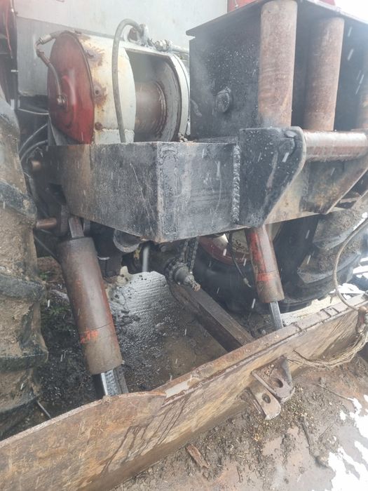 Se vinde Tractor Styer echipat forestier