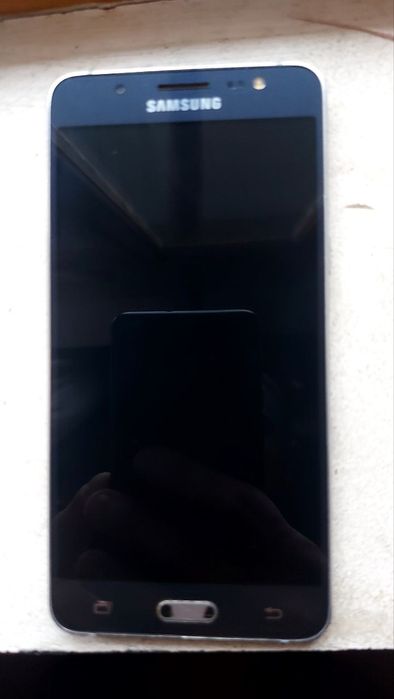 Samsung j5 16 sotiladi