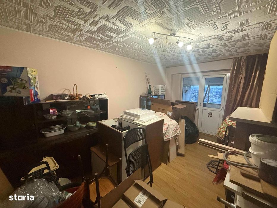 De vânzare apartament 3 camere decomandat 65 mp