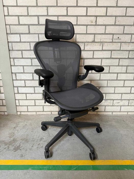 Refurbished Herman Miller Aeron Remastered Graphite (Atlas Headrest)